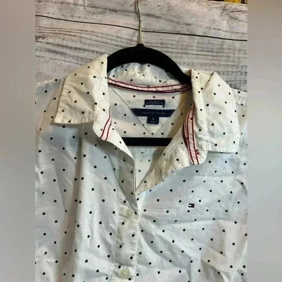 Tommy Hilfiger relaxed fit button down top - Picture 2 of 5
